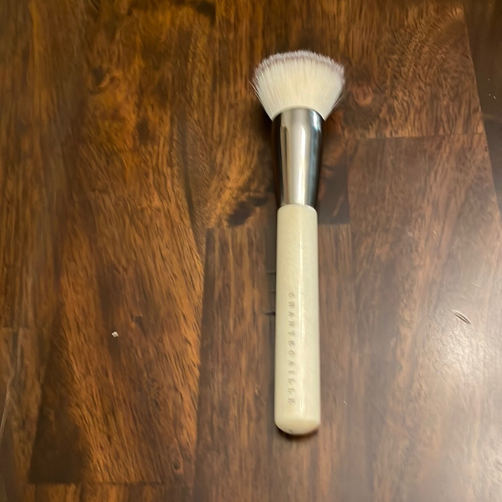 Chantecaille Buff and Blur Brush